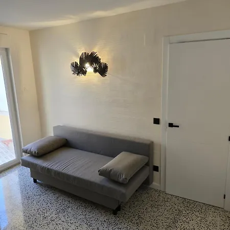 Relax Degrain Apartment